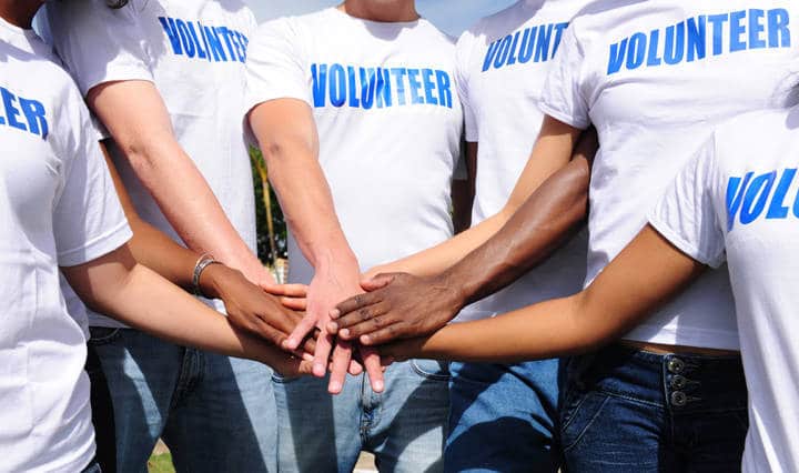 Volunteer Vacations Can Help Relieve Your Pain