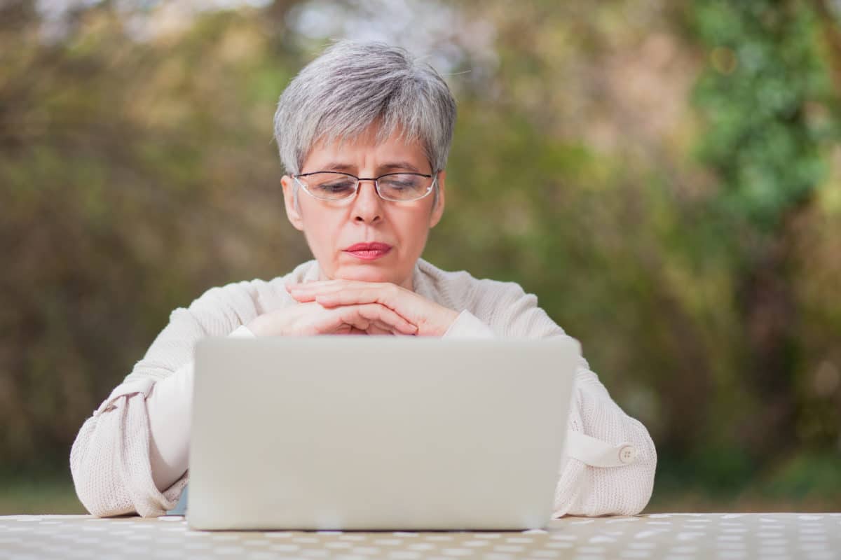 woman writing guest blog